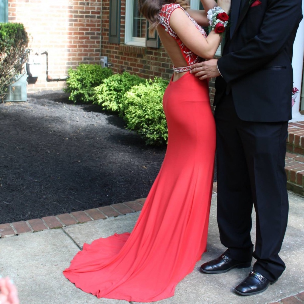 Perfect condition prom dress! Only used once